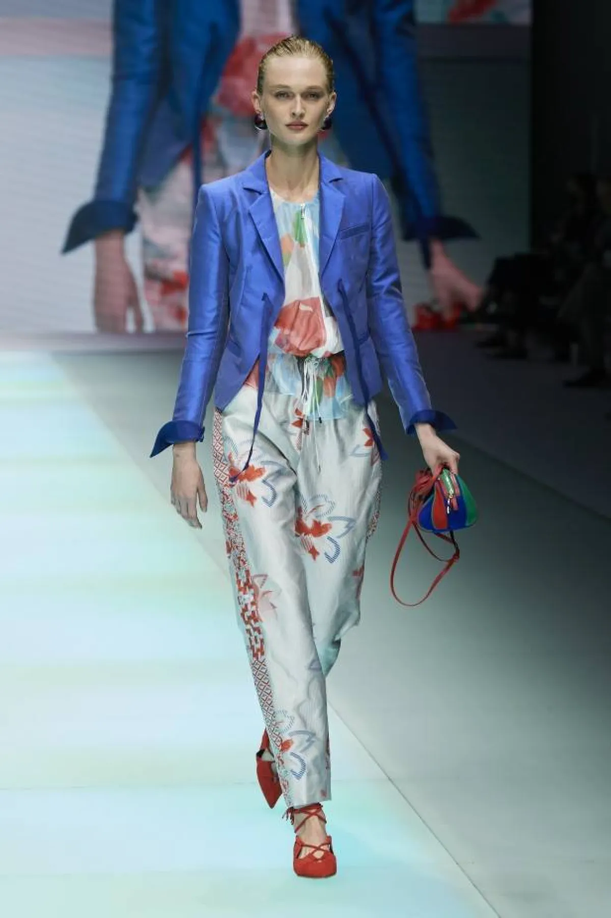 بدلة من أمبوريو أرماني