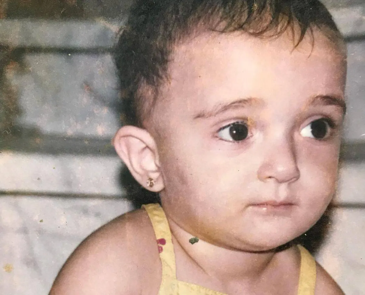 ملك أحمد زاهر من طفولتها - الصورة من حساب والدها على انستغرام