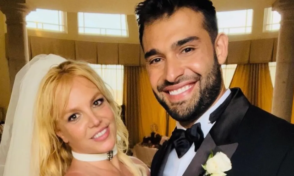 بريتني سبيرز وسام أصغري