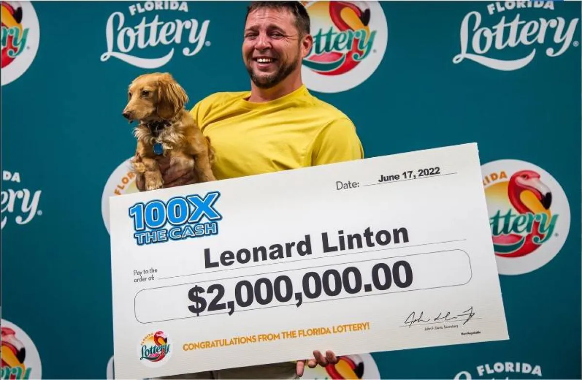 شاب يفوز باليانصيب