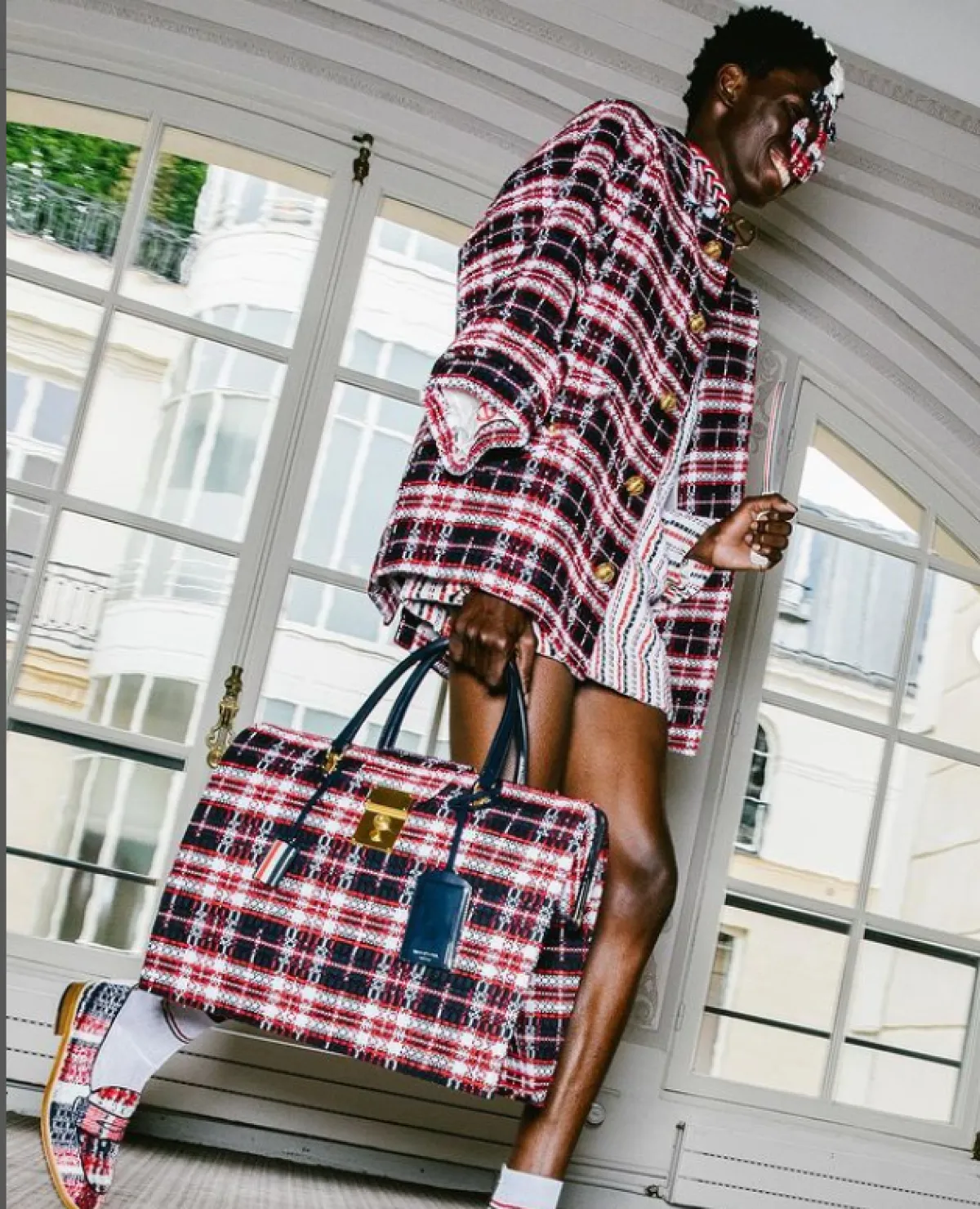 حقيبة وزي من طوم براون