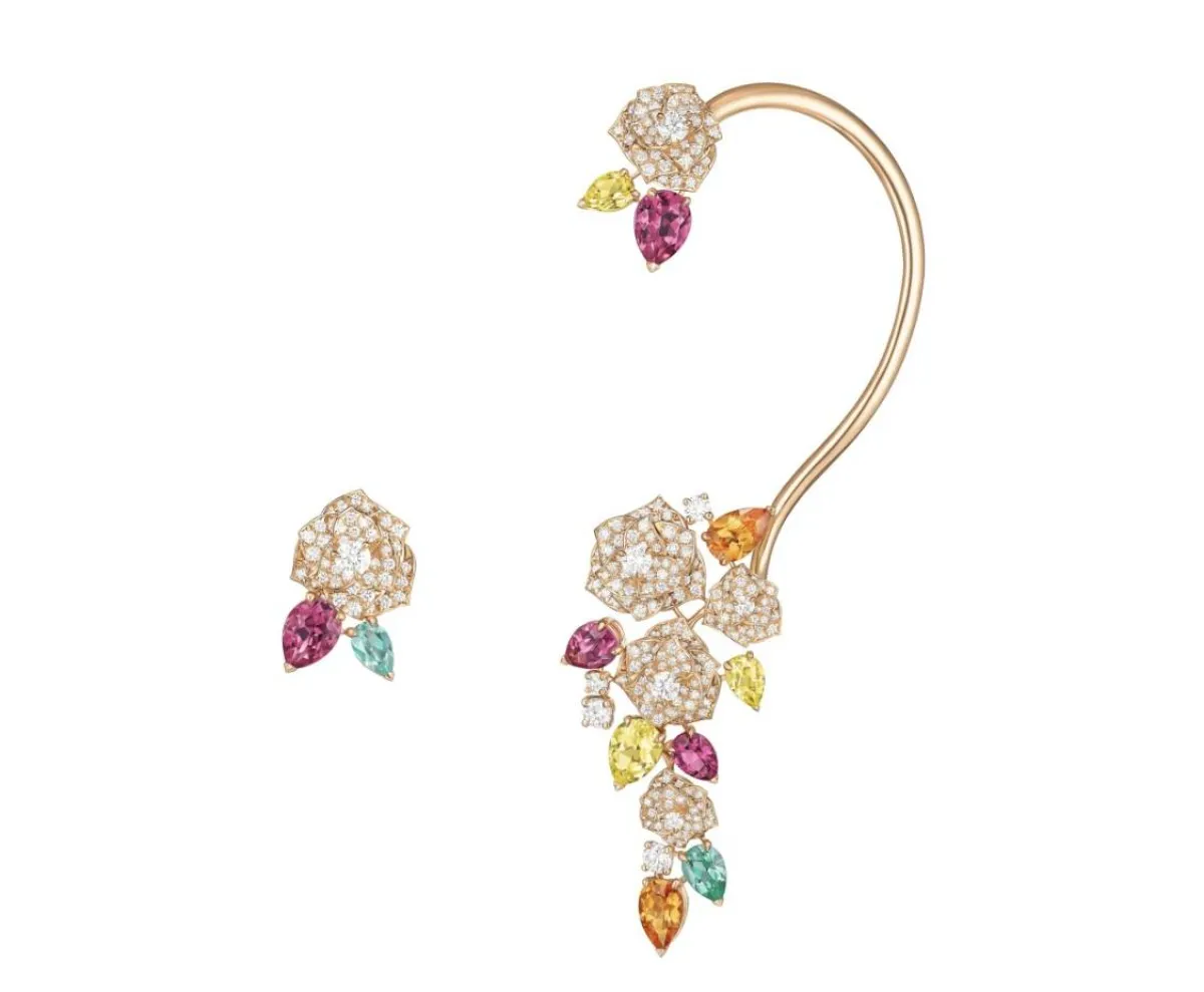 اقراط أذن الوردة من بياجيه Piaget