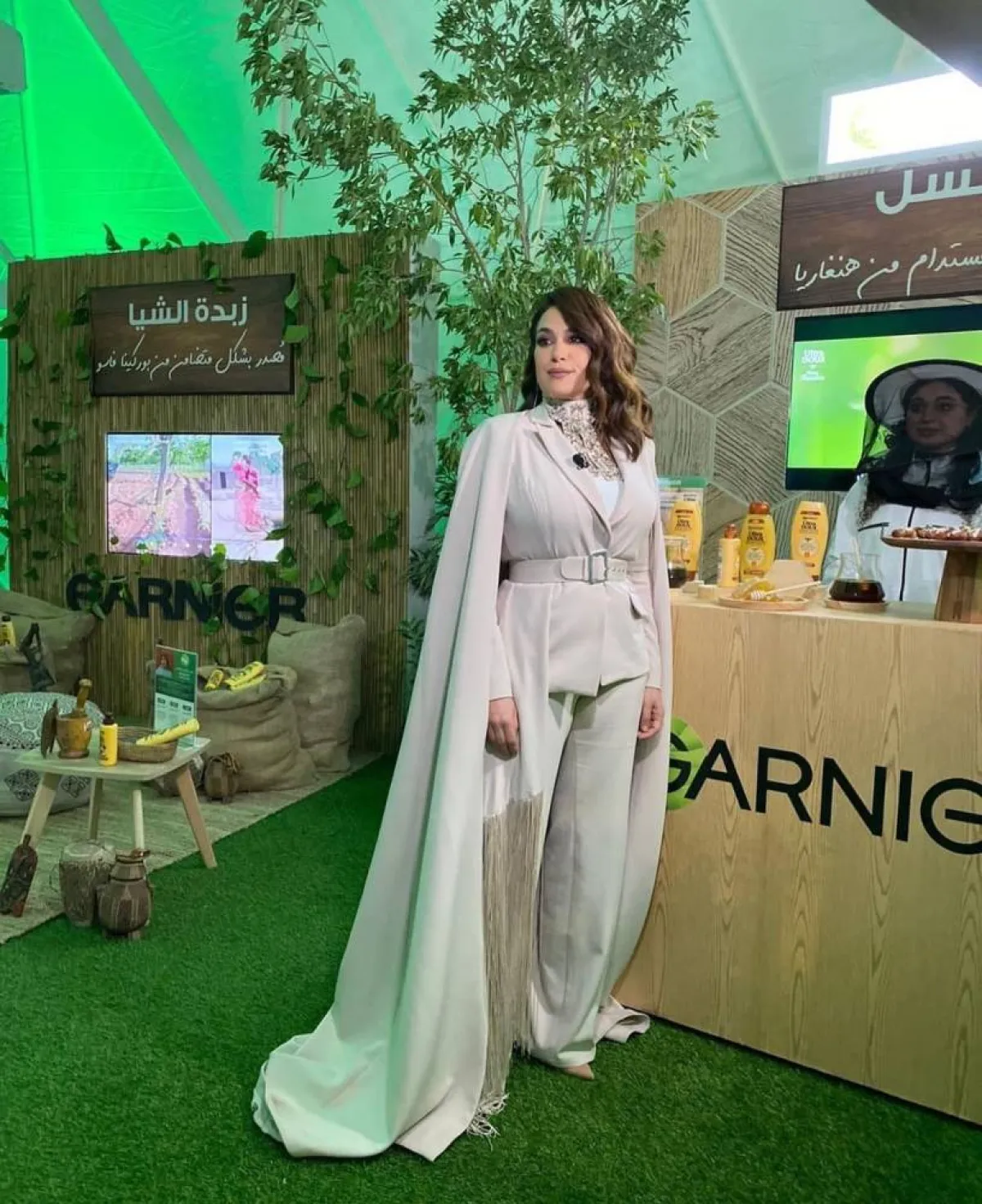 إطلالات أنيقة ومميّزة من هند صبري