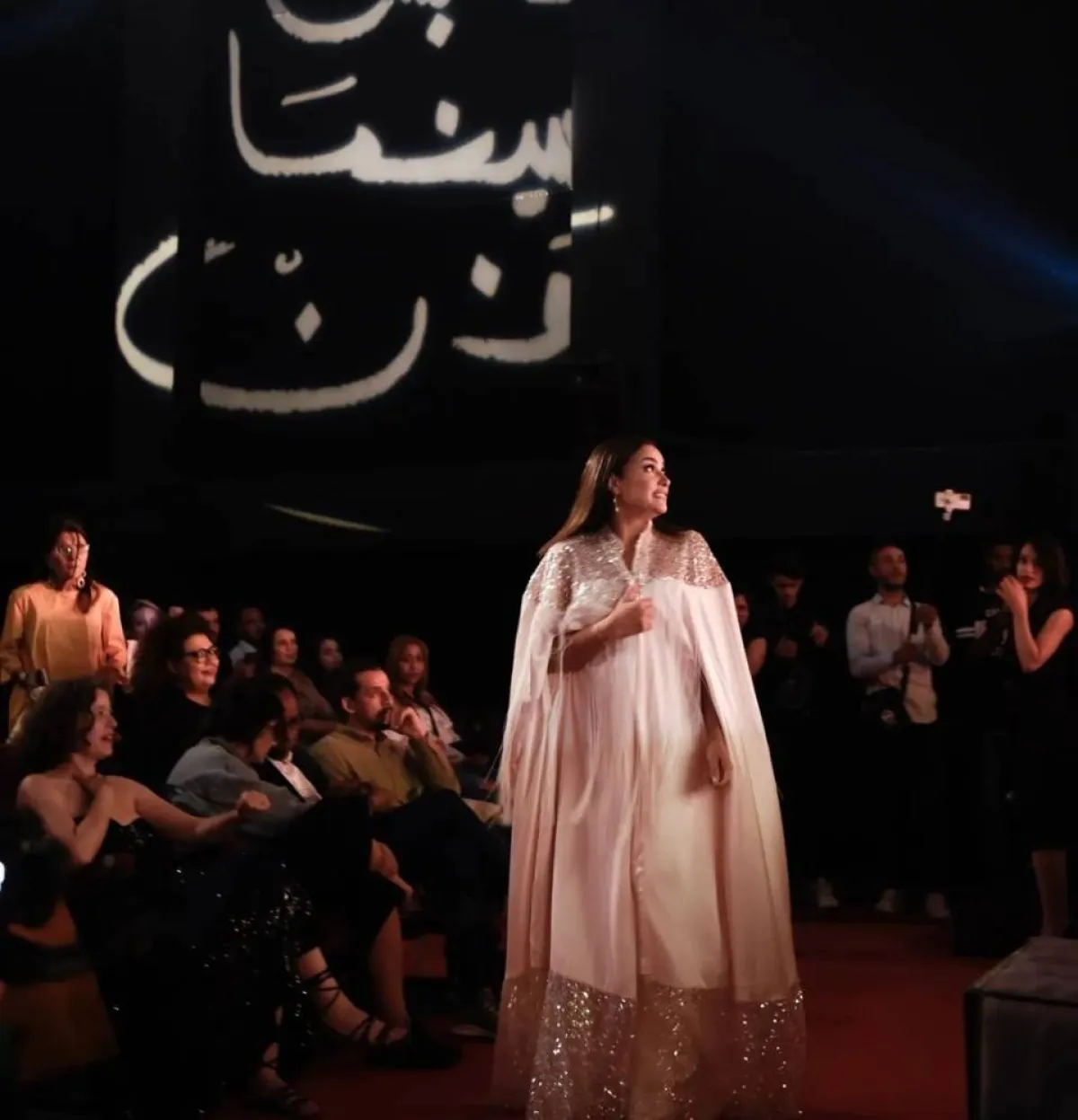 إطلالات أنيقة ومميّزة من هند صبري