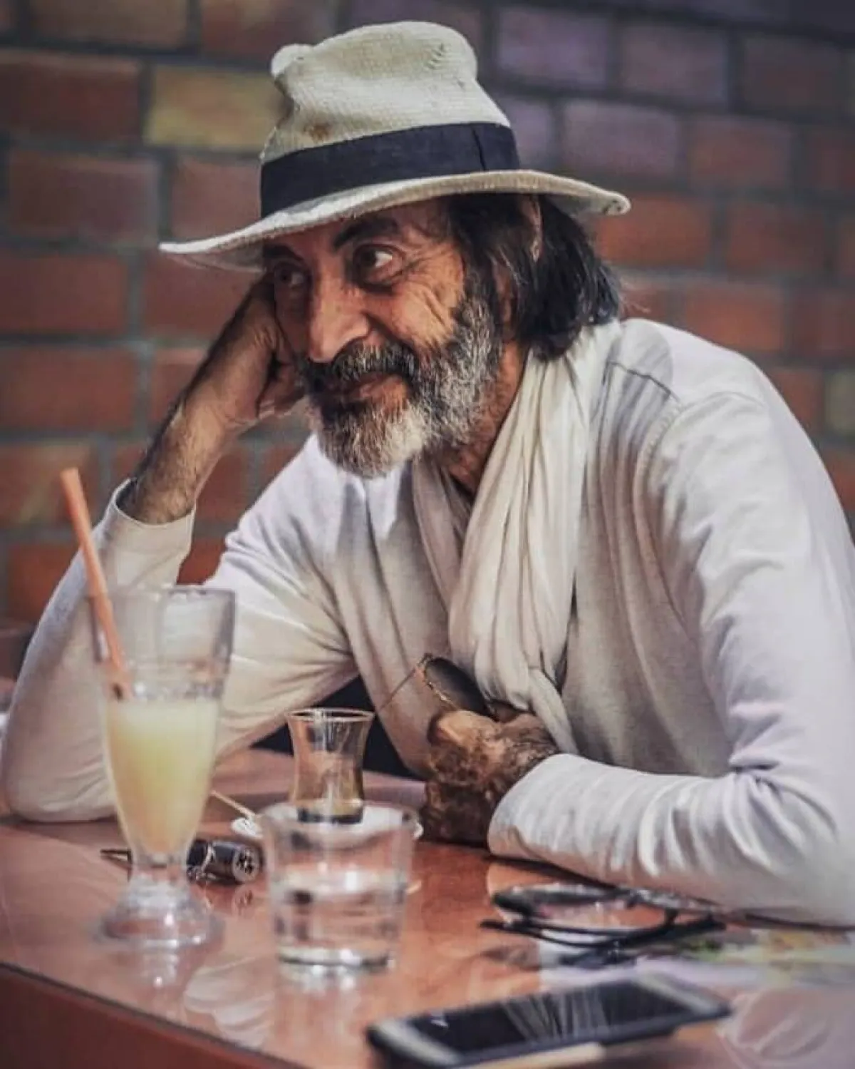 هشام رستم  - صورة من حسابه على إنستجرام