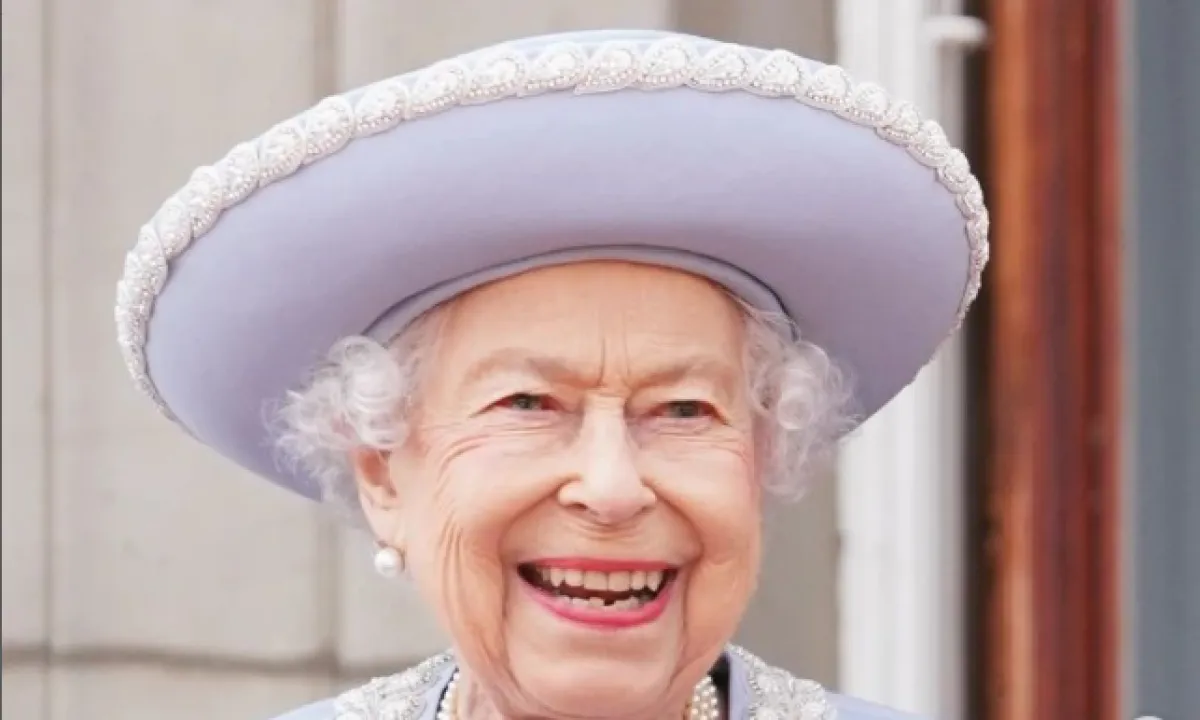 الملكة البريطانية إليزابيث