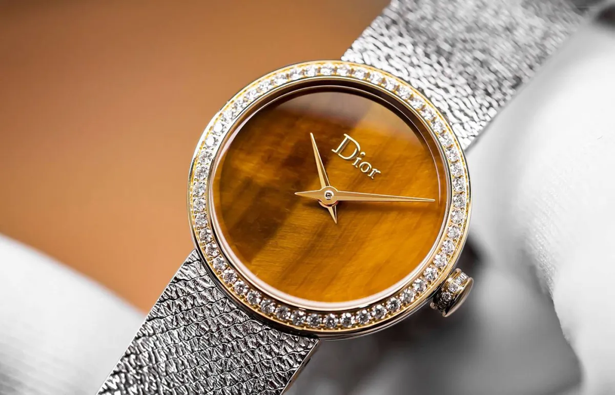 ساعات الصيف المرحة  SUN FUN MOMENTS 