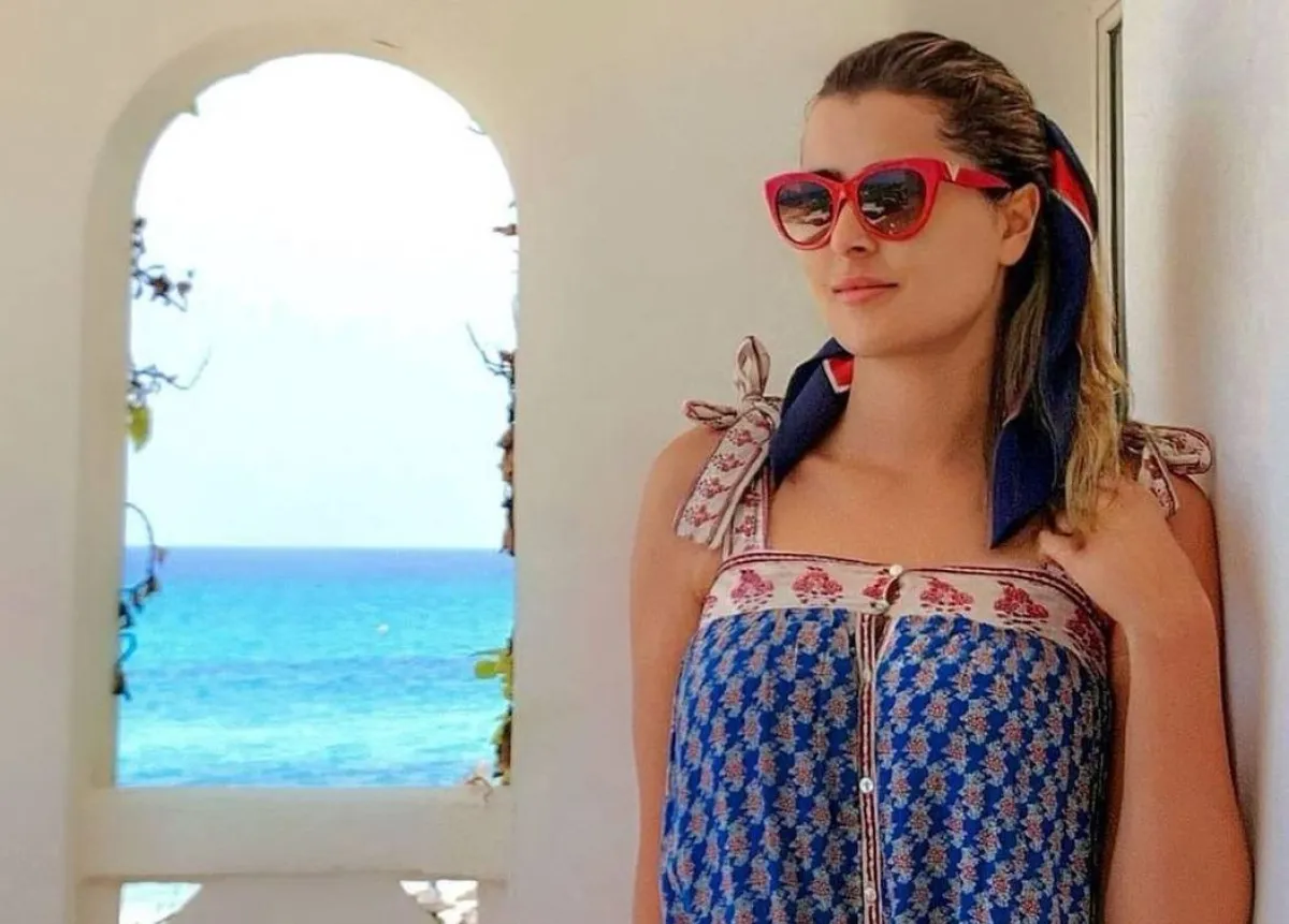 عائشة بن أحمد - صورة من صفحتها الرسمية على " انستغرام"