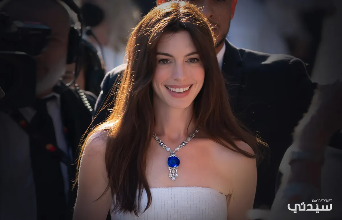 سحر المجوهرات بنغمات الأزرق Blue Gemstones