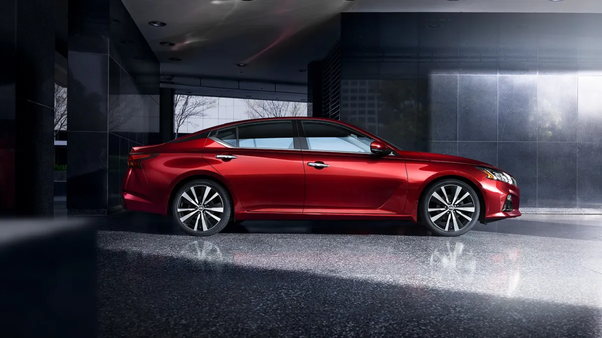 نيسان ألتيما 