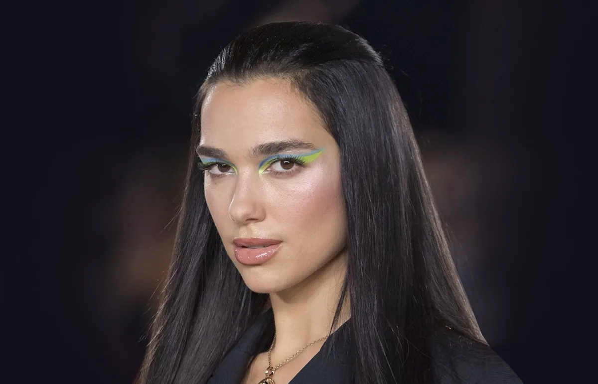 من عروض الأزياء العالمية