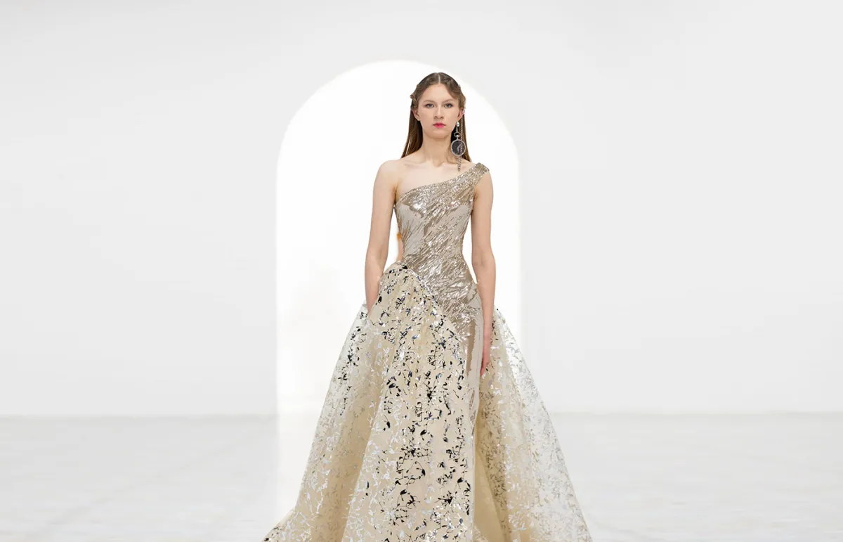 فستان خطوبة ذهبي من جورج حبيقة Georges Hobeika