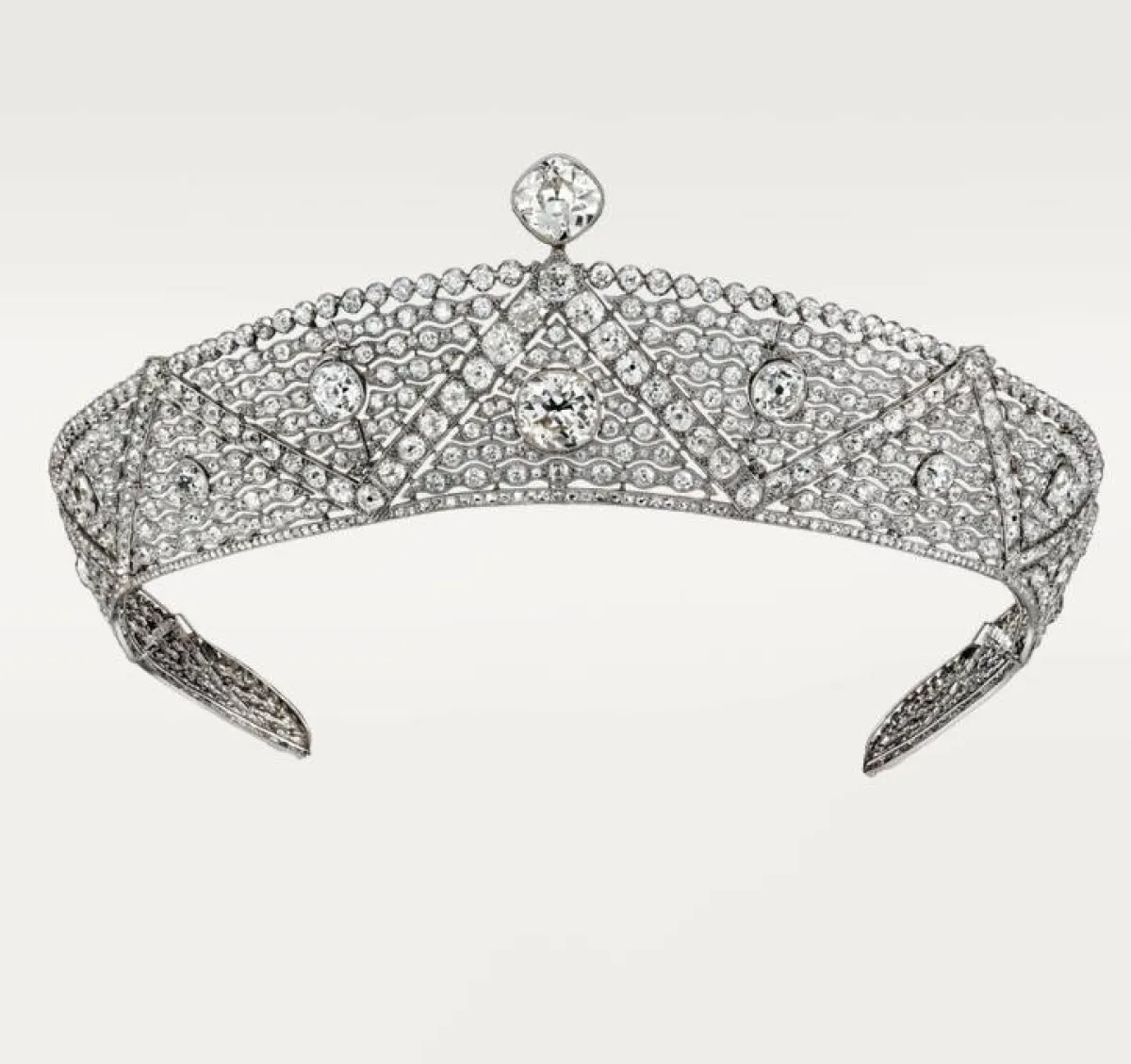 تاج من القطع الأثرية لدار كارتييه Cartier