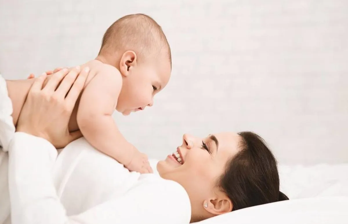 طريقة العناية بالطفل في الشهر الرابع