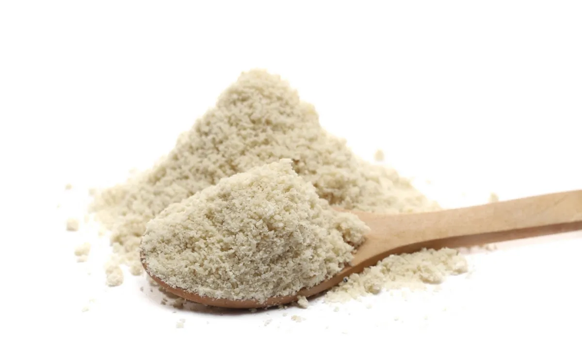 بعض الناس لا يعرف استخدامات الدقيق في التنظيف