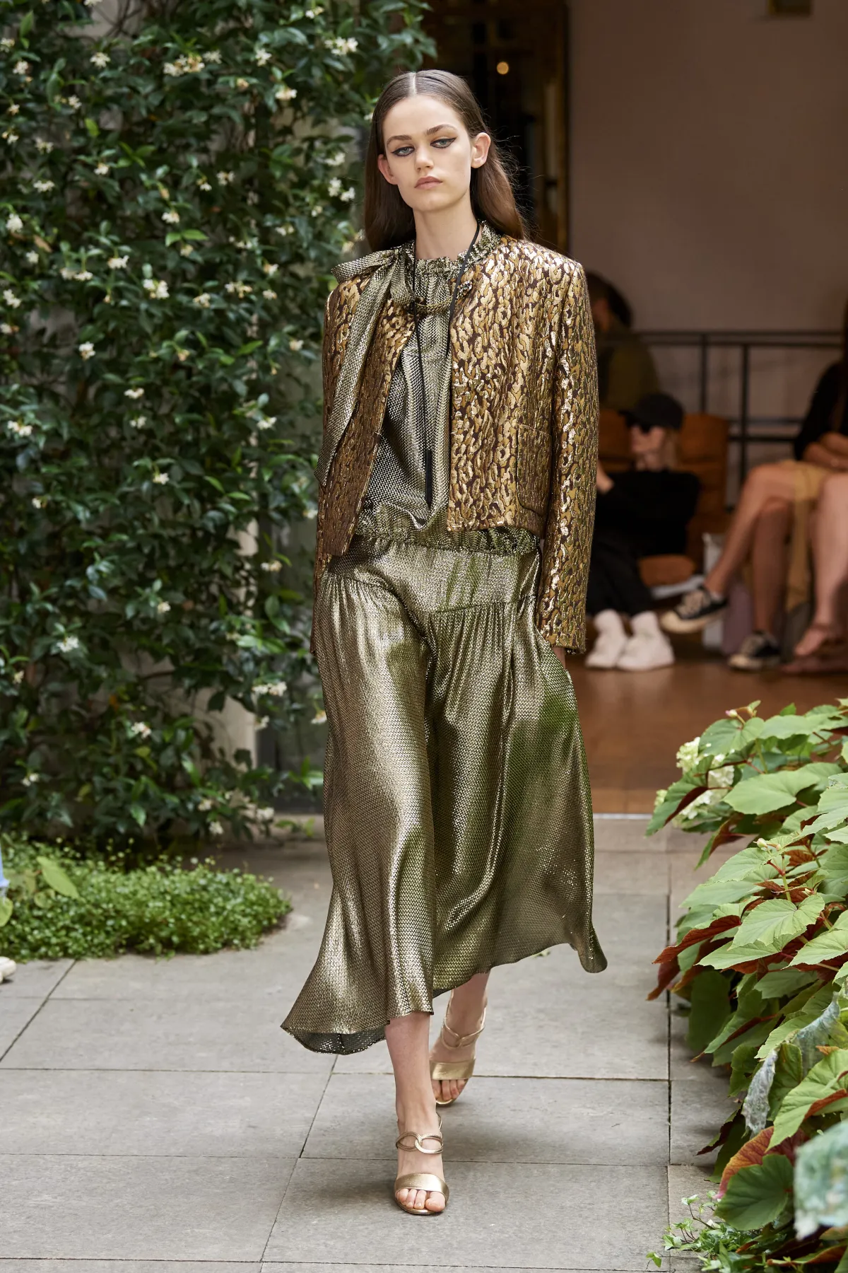 أسبوع باريس في يومه الأخير