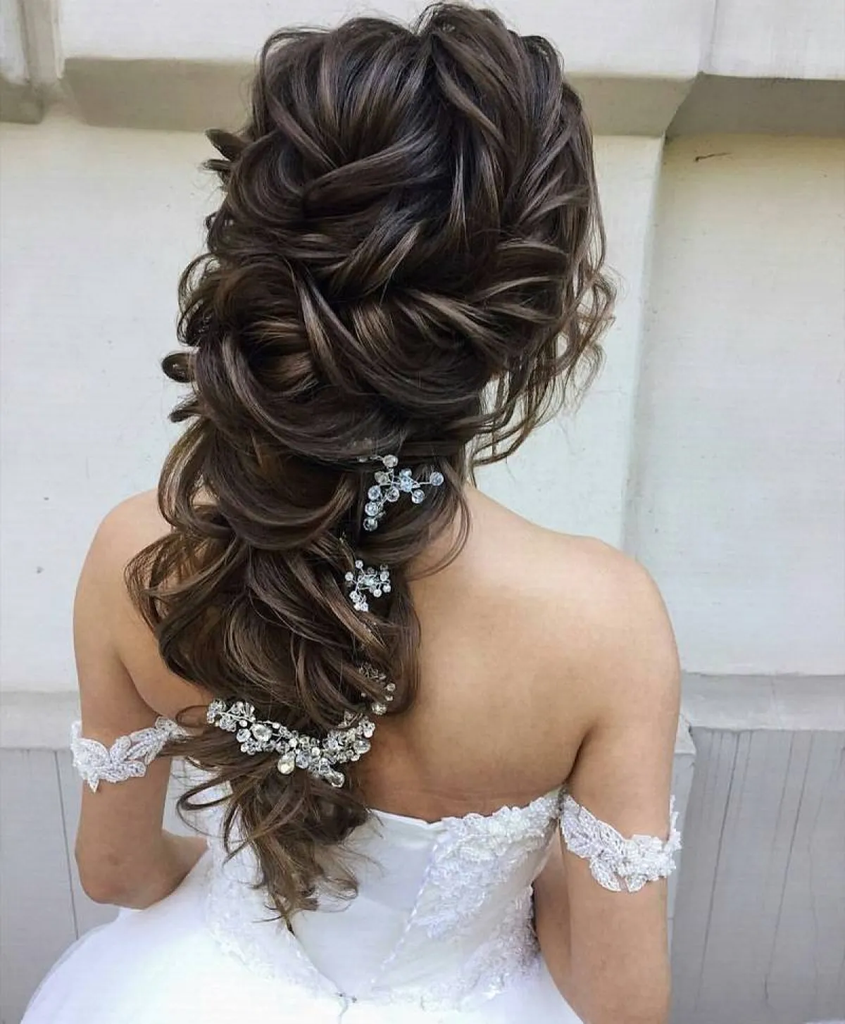 تسريحة ضفيرة ذيل السمكة فخمة لعروس 2022