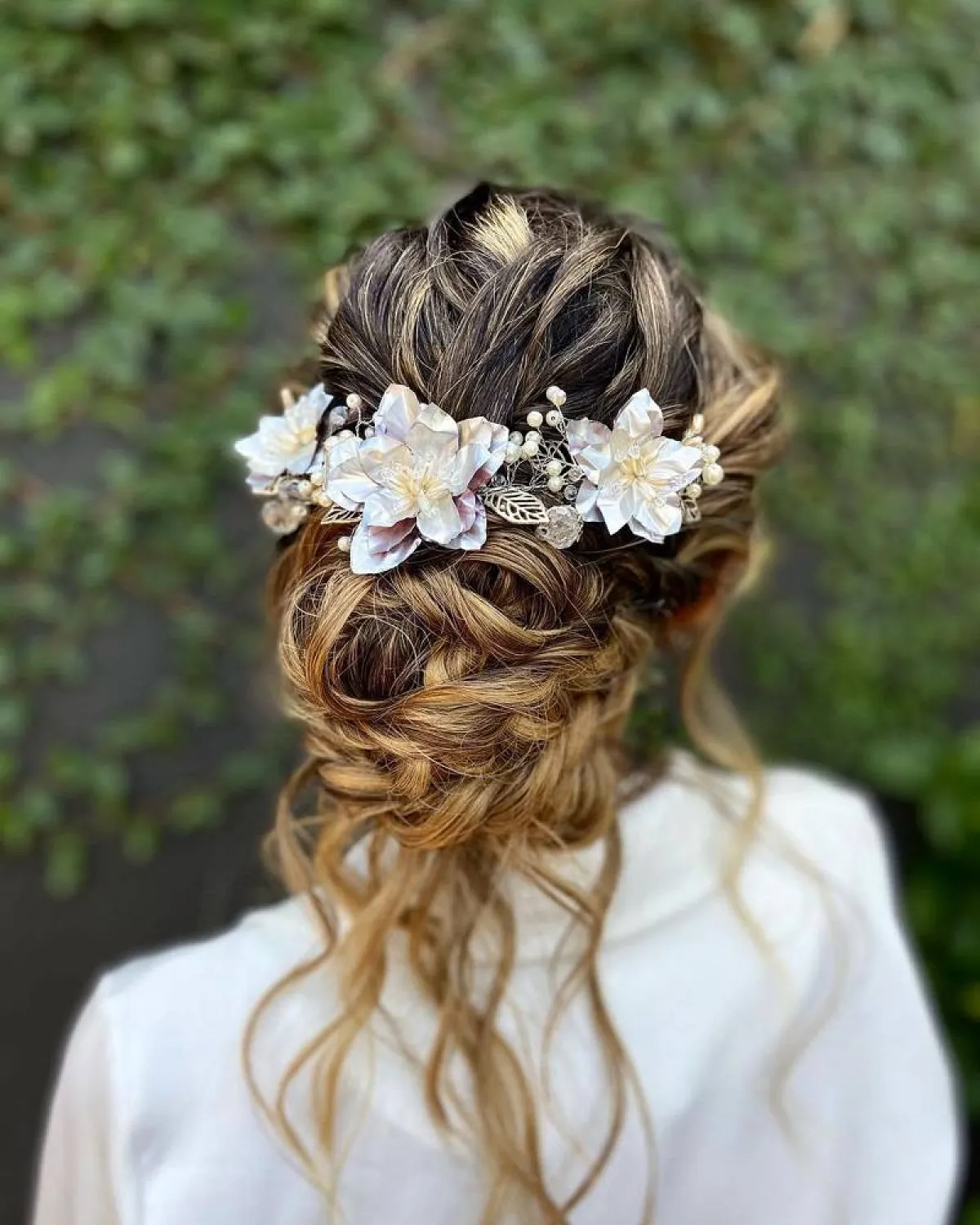 تسريحات شعر عروس 2022