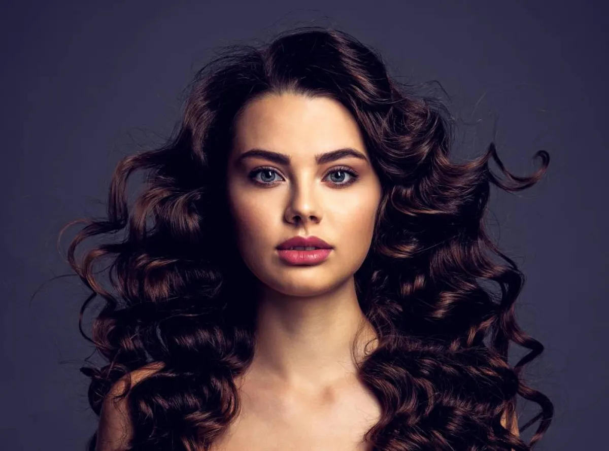 أسماء كريمات لتنعيم وترطيب الشعر الكيرلي