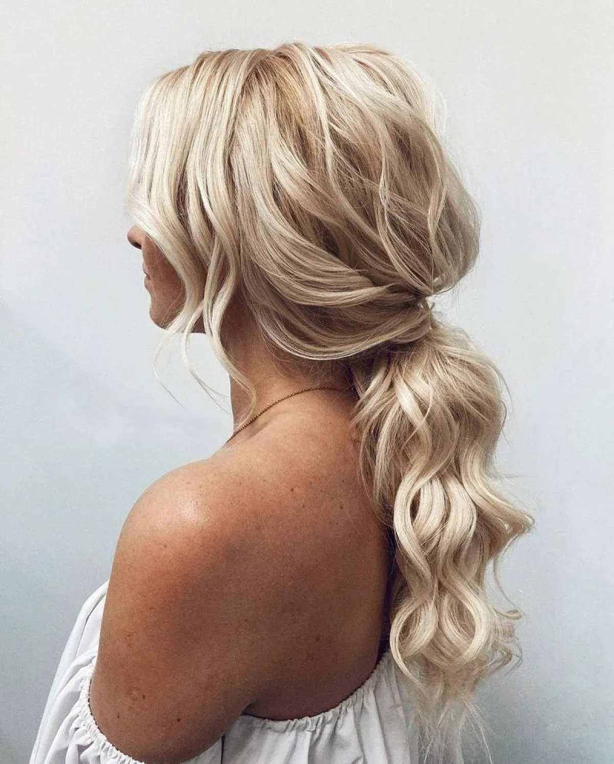 صبغات شعر أشقر رمادي للعروس