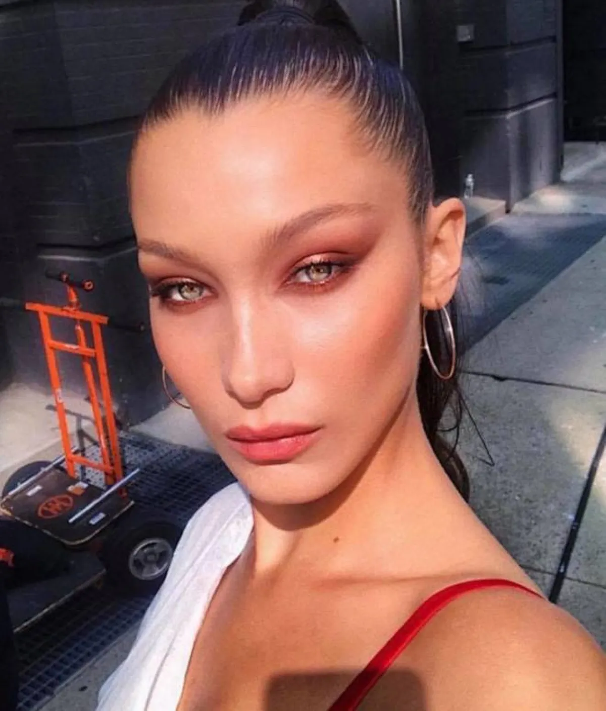 مكياج سموكي مرجاني للعروس