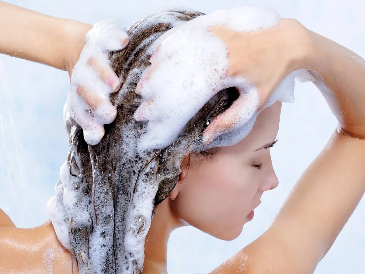 أفضل شامبو للشعر الدهني والجاف