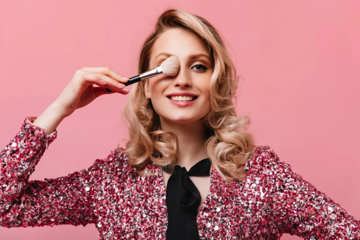 فرش مكياج العيون واستخداماتها