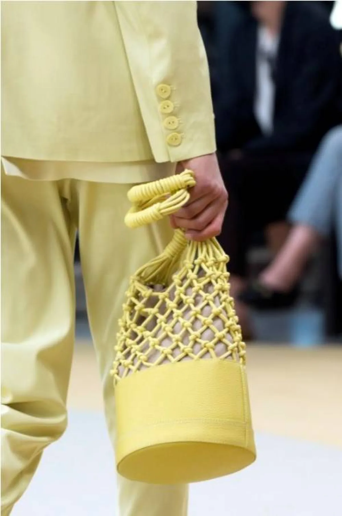 شنطة كروشيه من جوناثان سيمخاي  Jonathan Simkhai