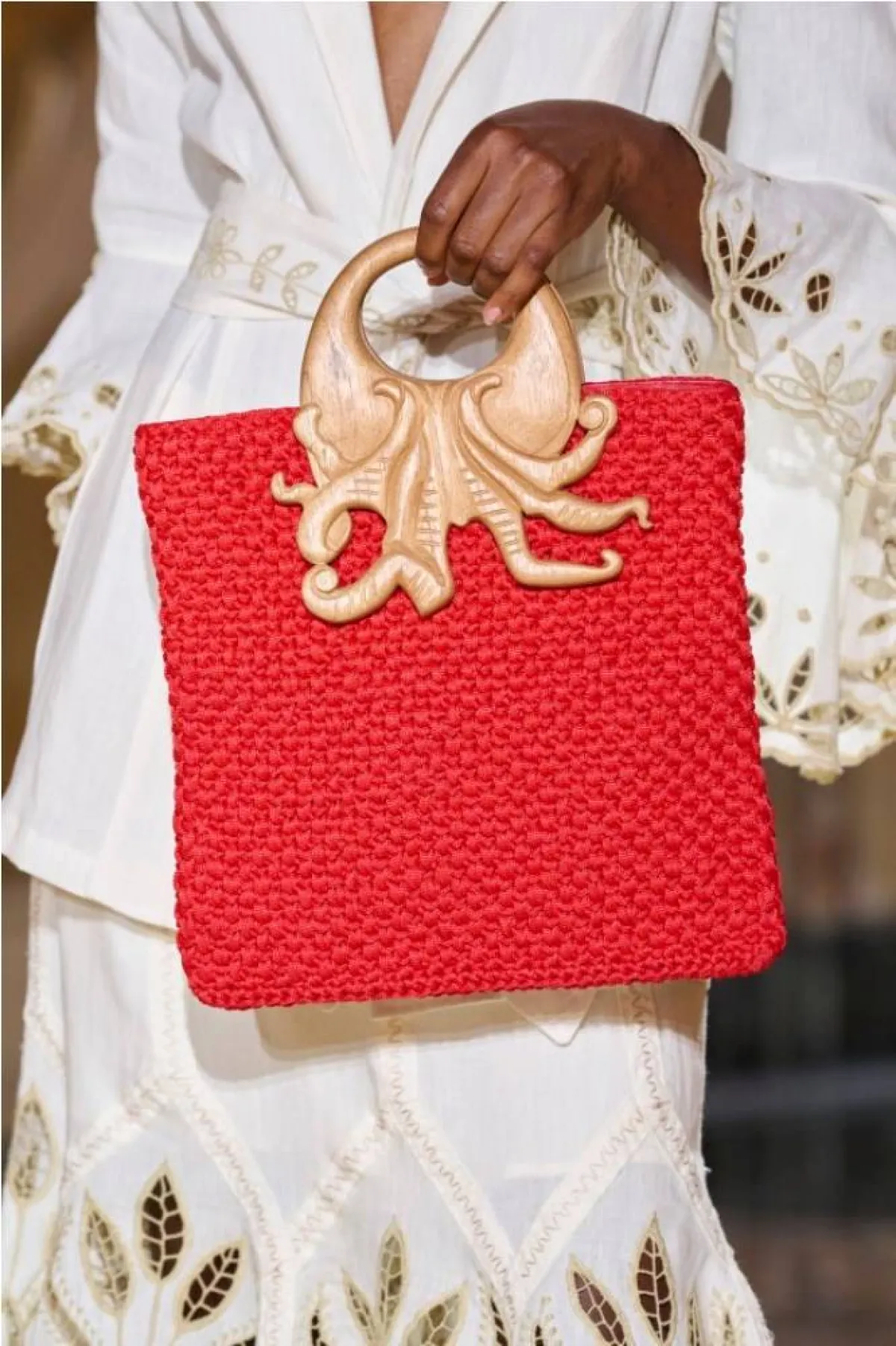 موديلات شنط كروشيه 2022 من إيميرجينع تالانتس ميلان  Emerging Talents Milan