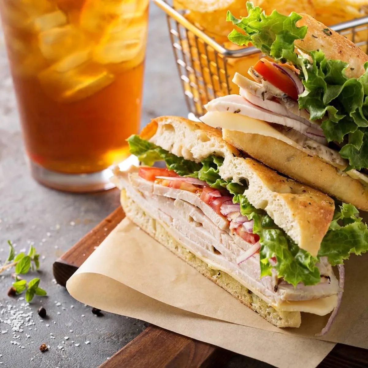 صورة لبعض الساندويتشات