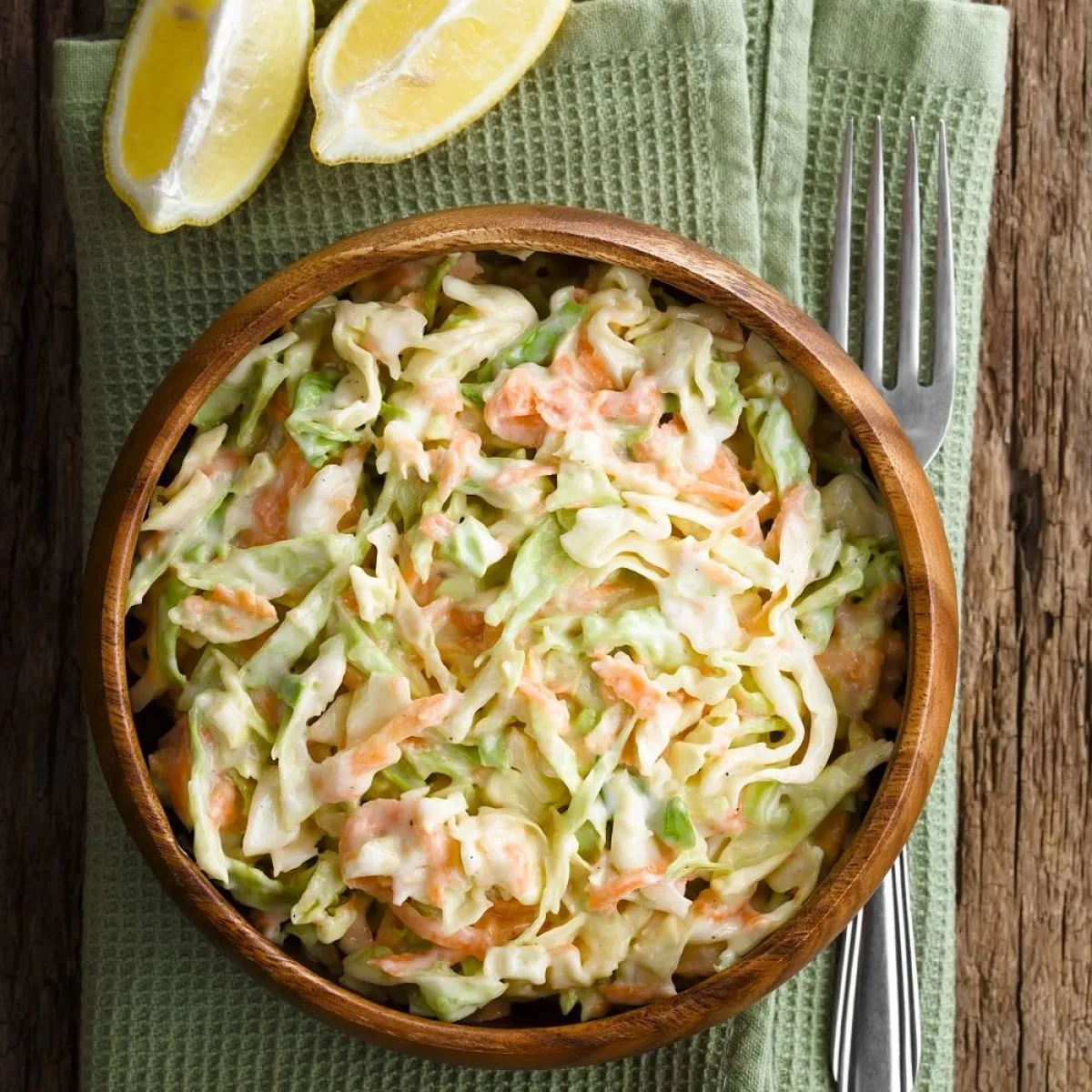 صورة لطبق سلاطة محلي بالمايونيز