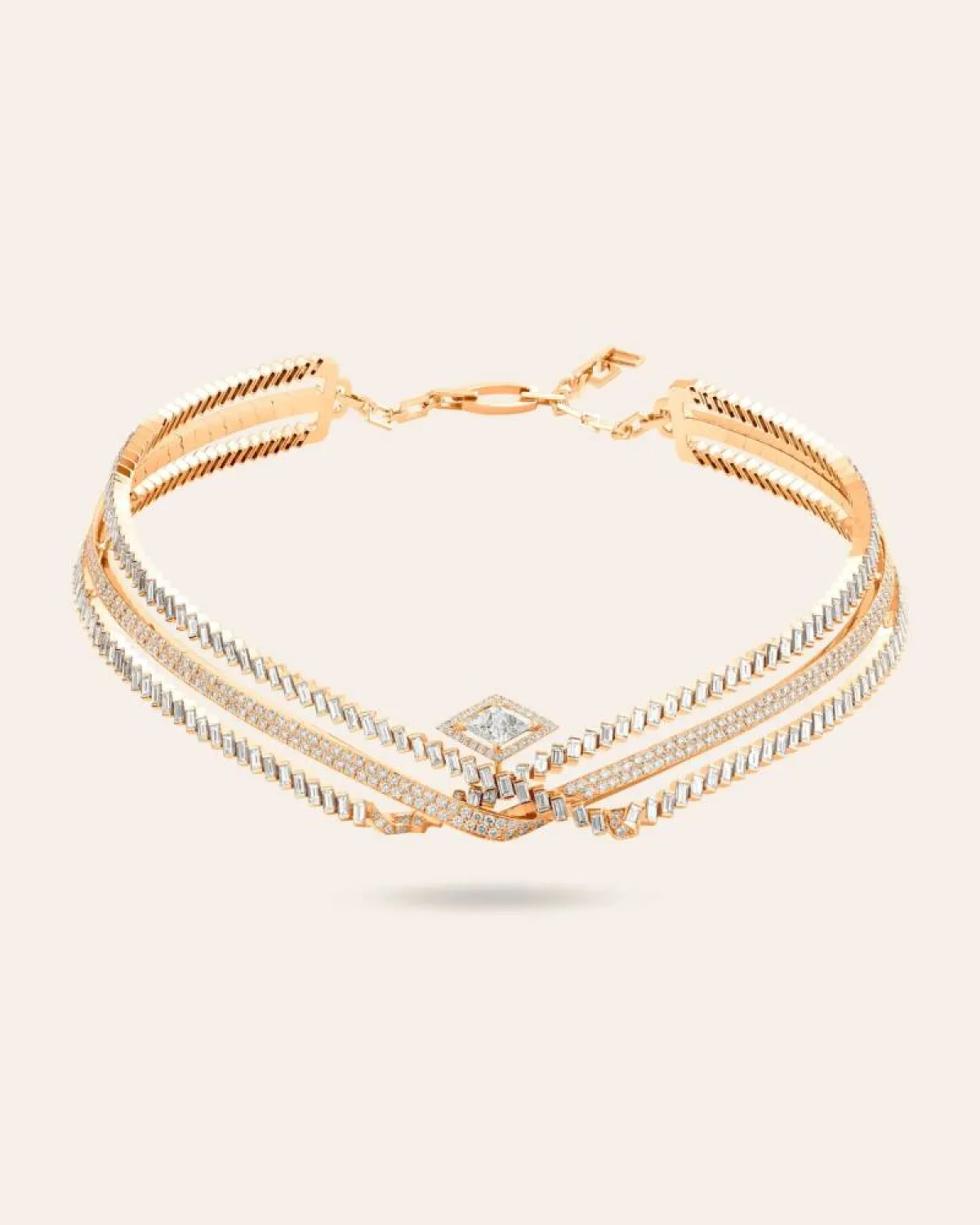 قلادة مرصعة بالألماس من مارلي 