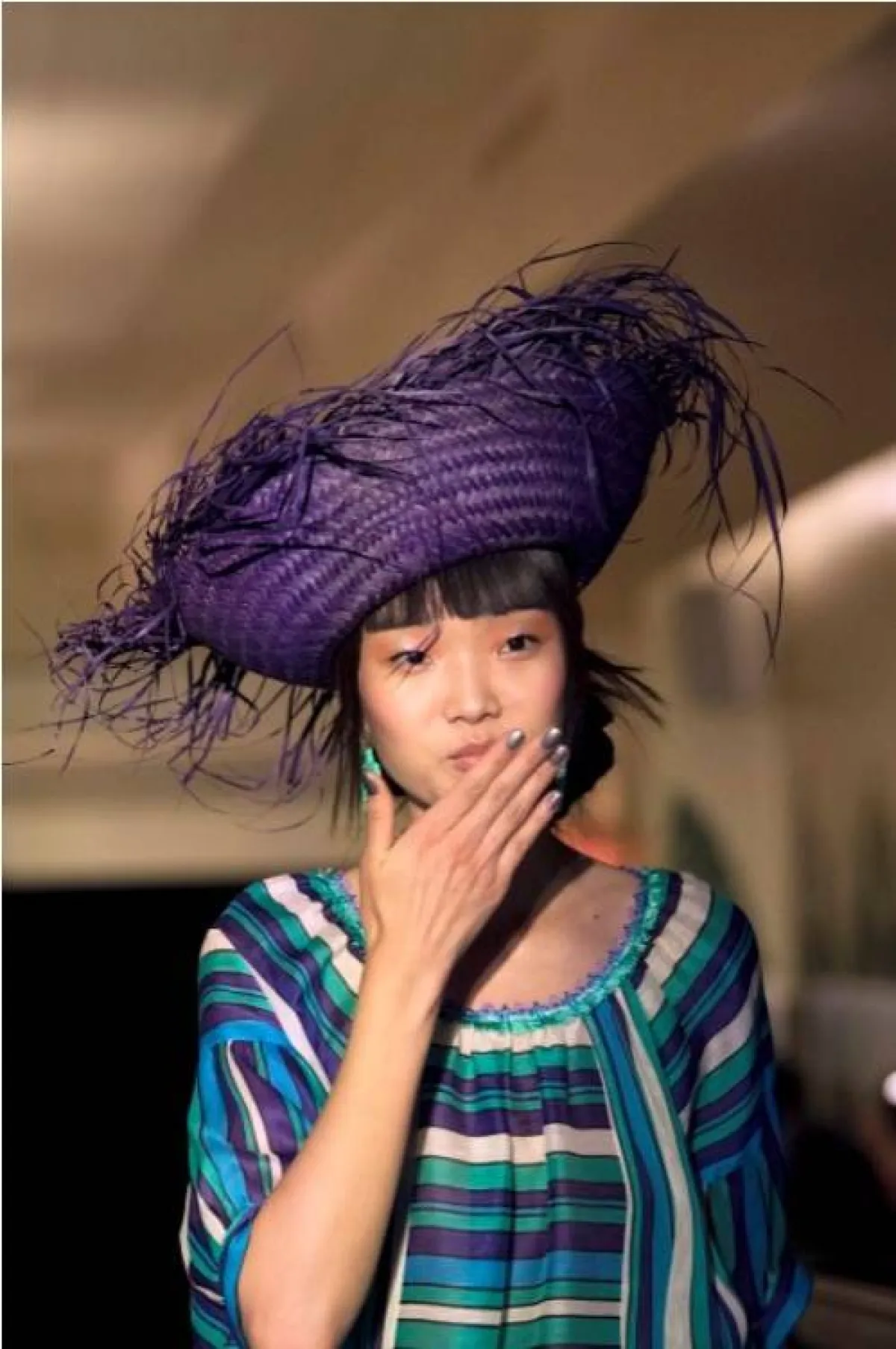 قبعة لصيف 2022 من آنا سوي  Anna Sui