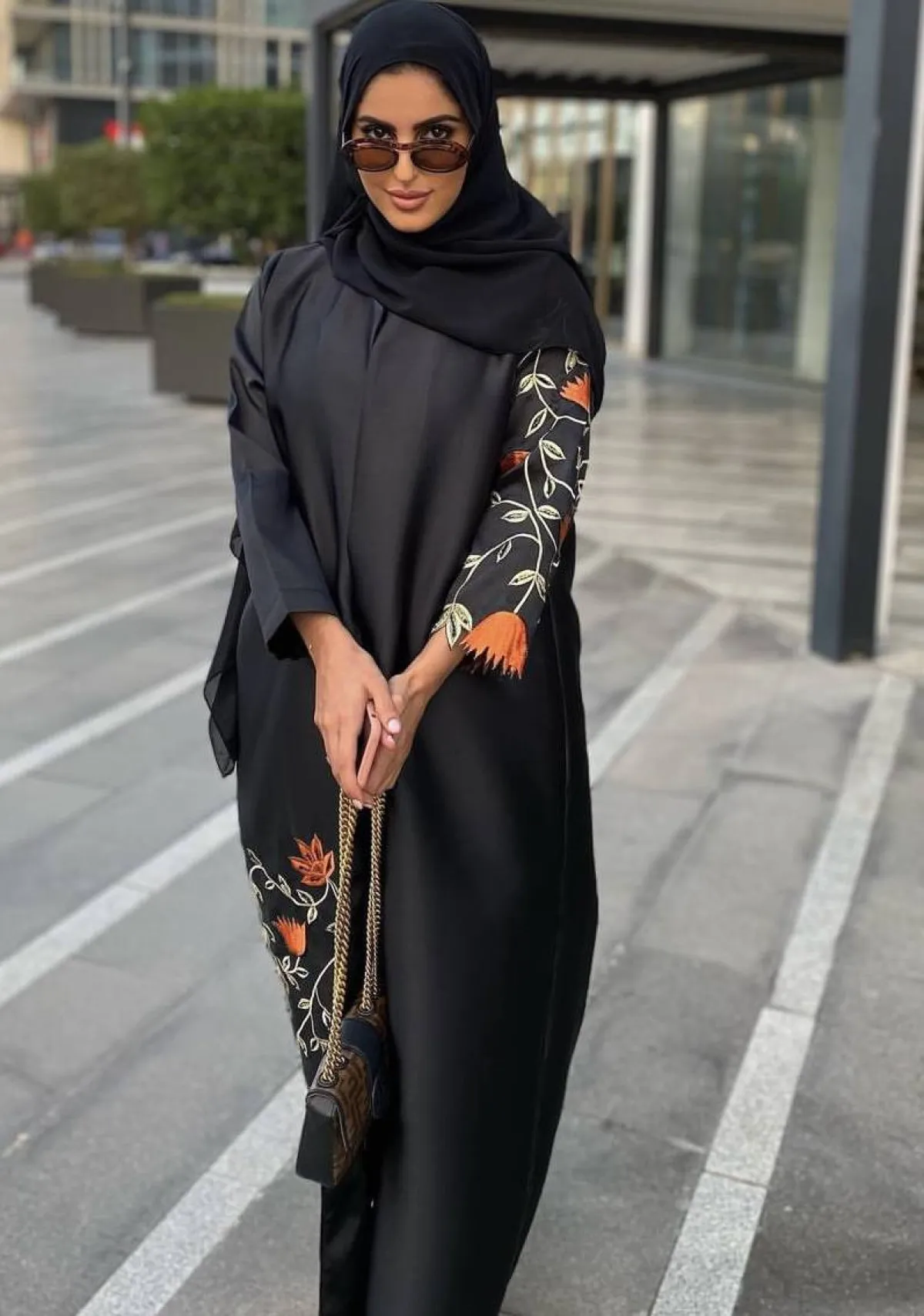 راف العتيبي بعباية موردة