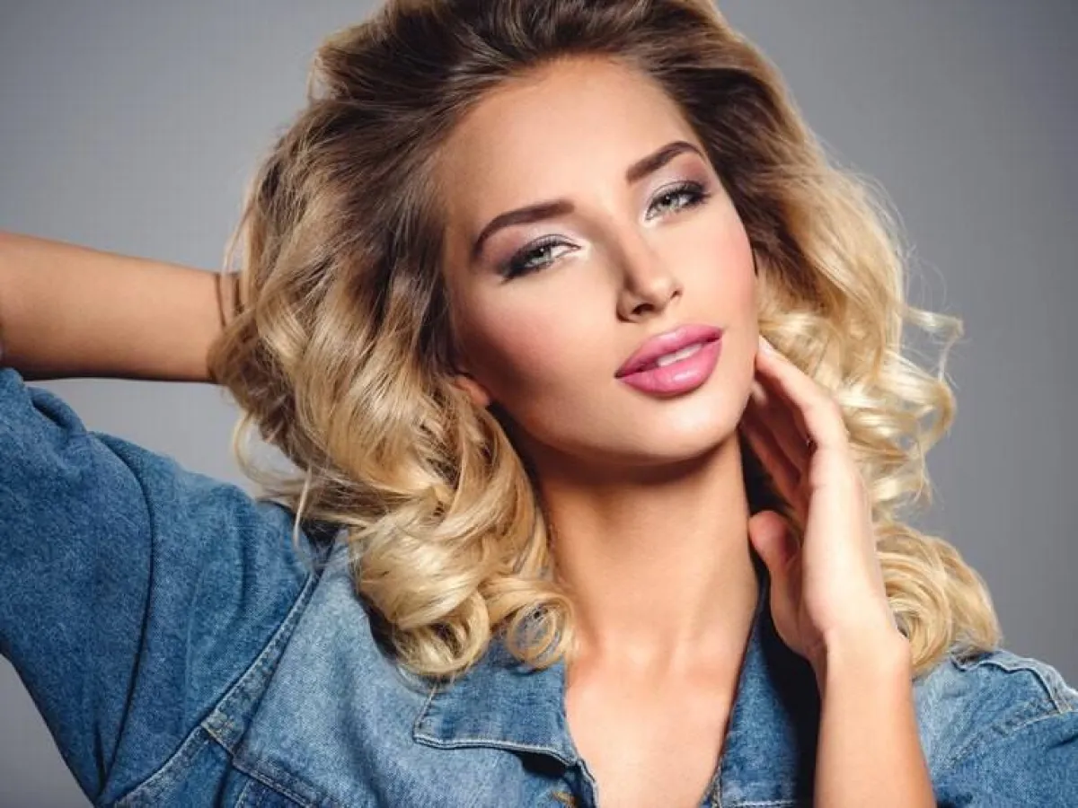 تعليم مكياج عيون سموكي أبيض لصيف 2022