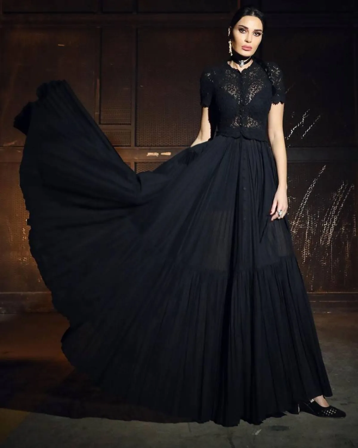 سيرين عبد النور بفستان باللون الأسود 