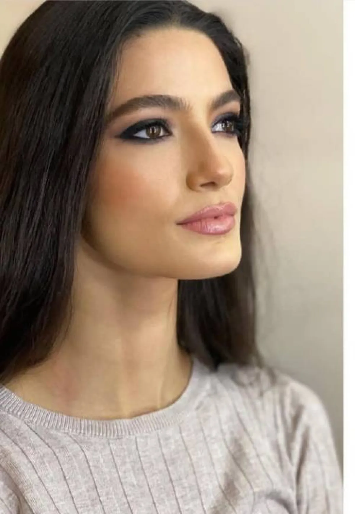 ألوان مكياج تارا عماد