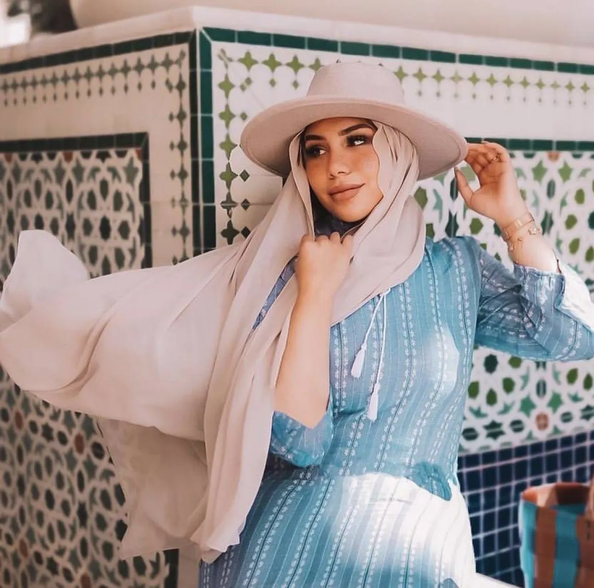 رهف الشامي بحجاب نيود