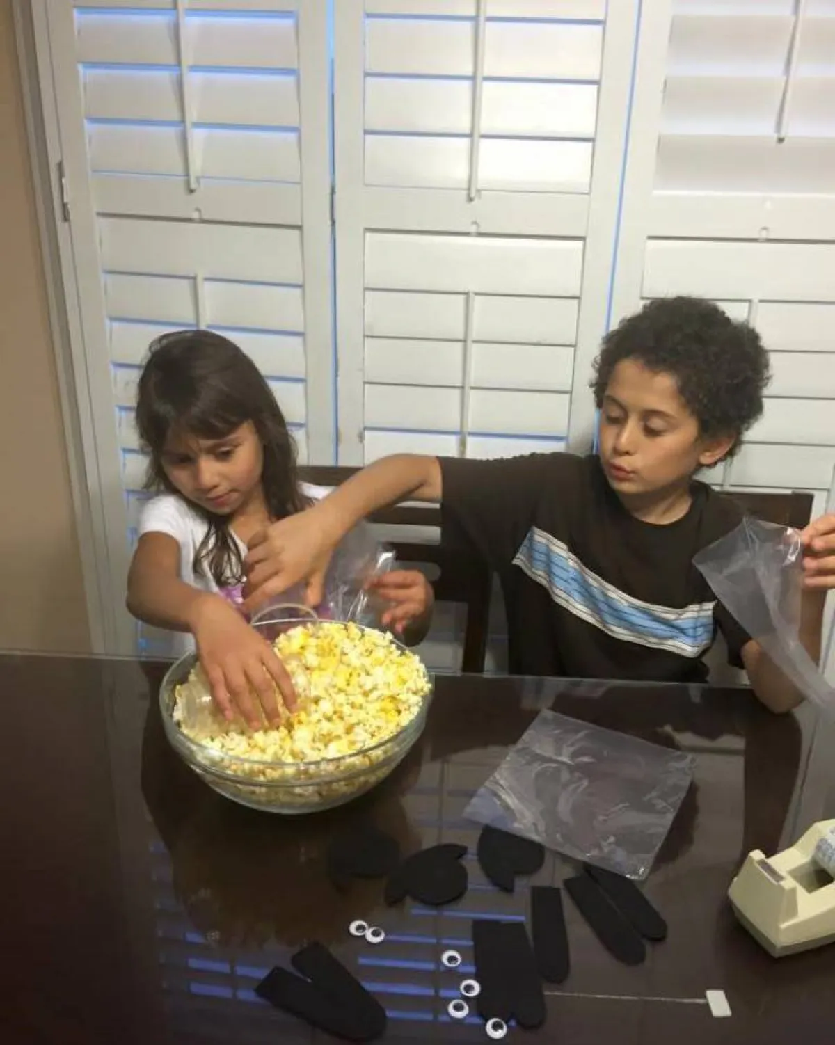 صورة ليحيى ولبانة