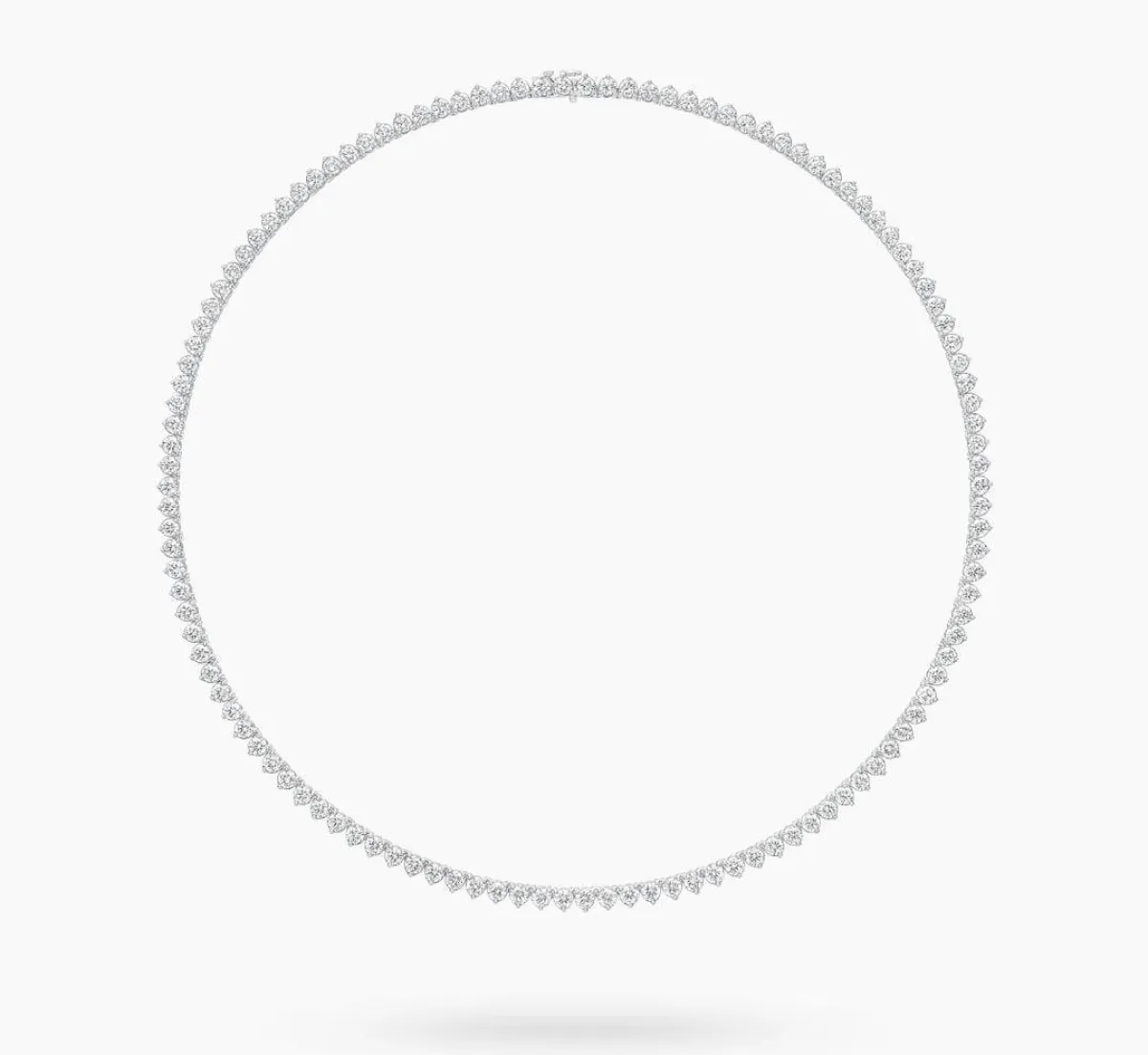 سلسلة Round Brilliant Straightline من هاري وينستون Harry Winston 
