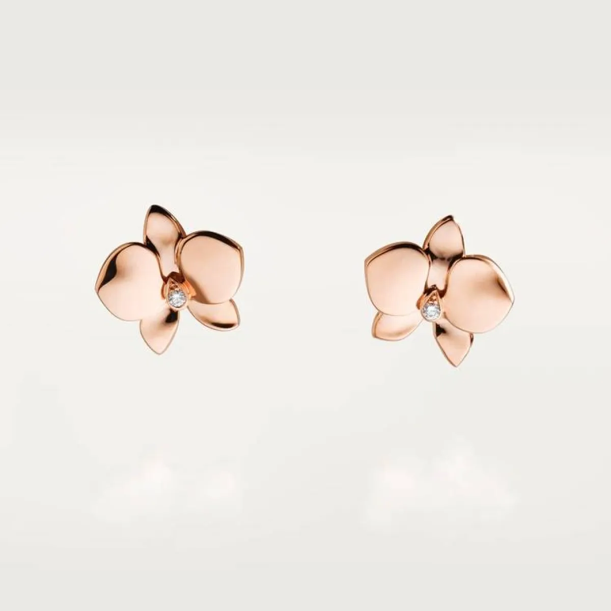 موديلات أقراط ثلاثية الأبعاد لصيف 2022