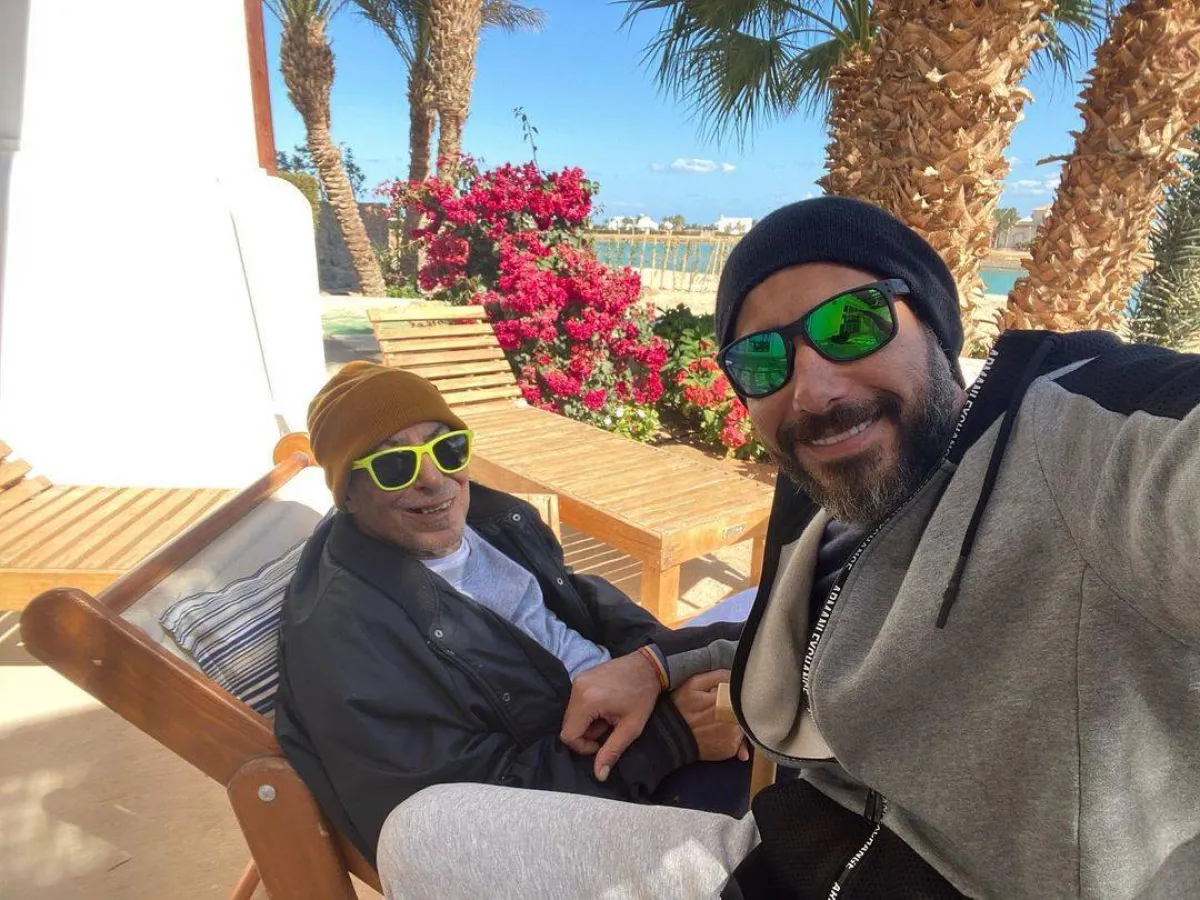 صلاح السعدني ونجله - صورة من حساب أحمد على إنستجرام