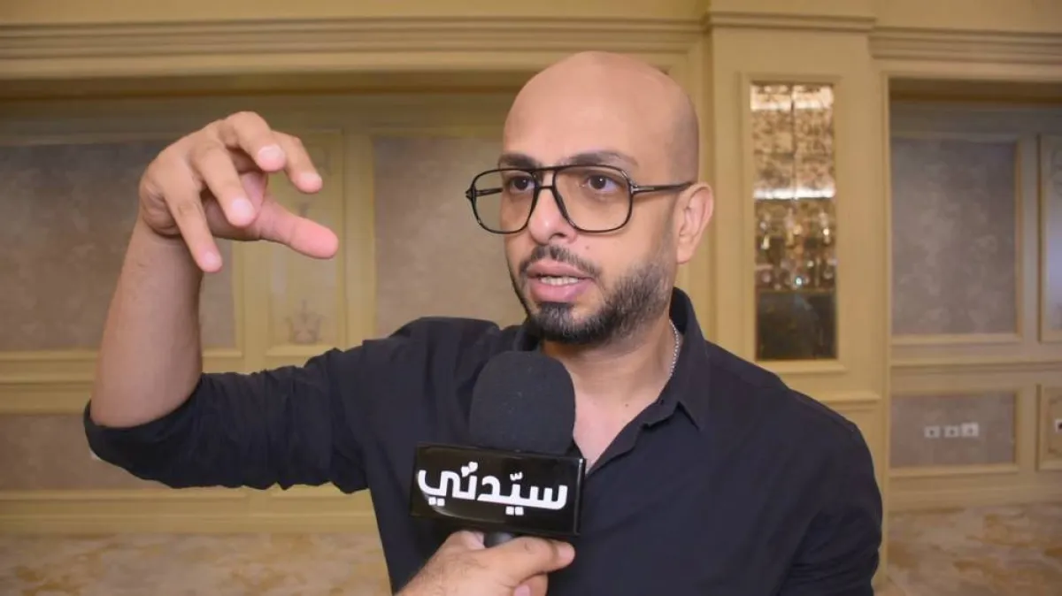 أحمد مراد خلال مقابلته مع سيدتي - تصوير محمد عربي - خاص سيدتي