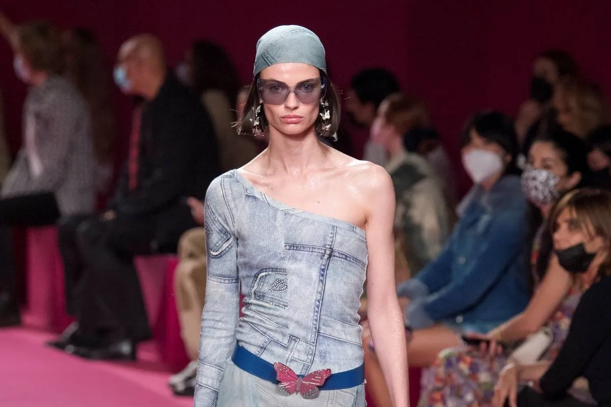 فستان جينز من بلومارين Blumarine