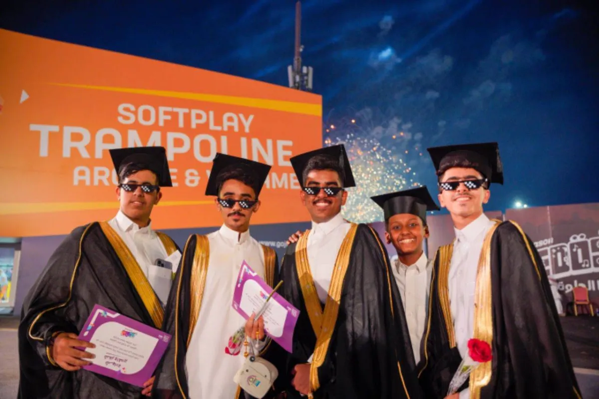 مجموعة من الخريجين1