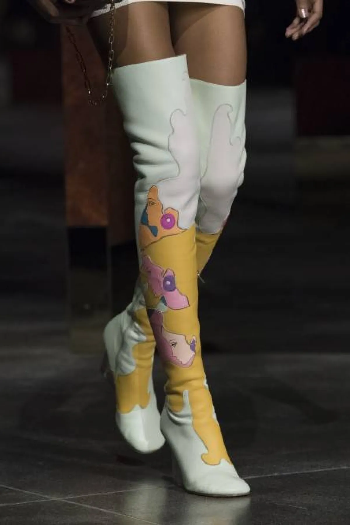 جزمة من فندي