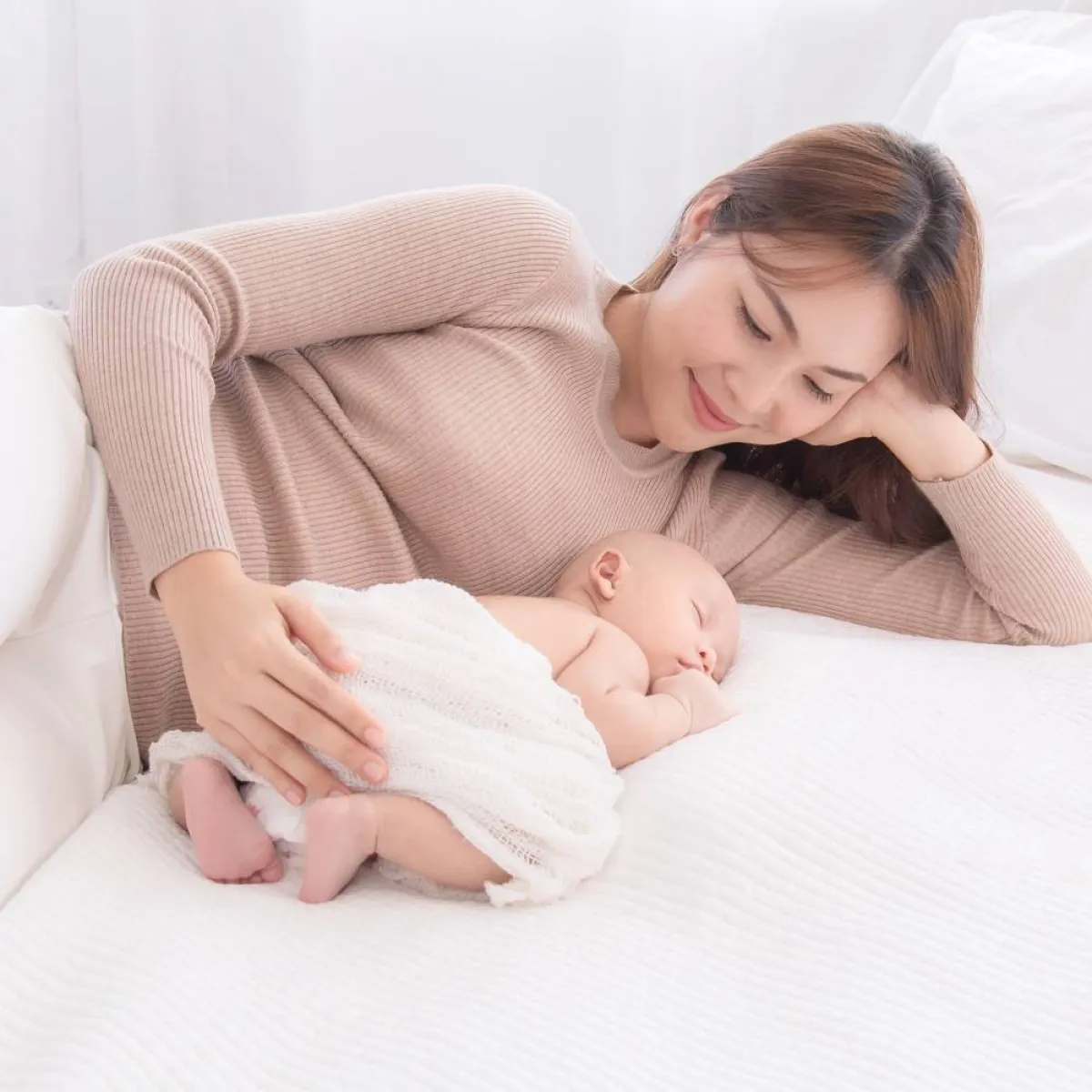 صورة لأم وطفلها