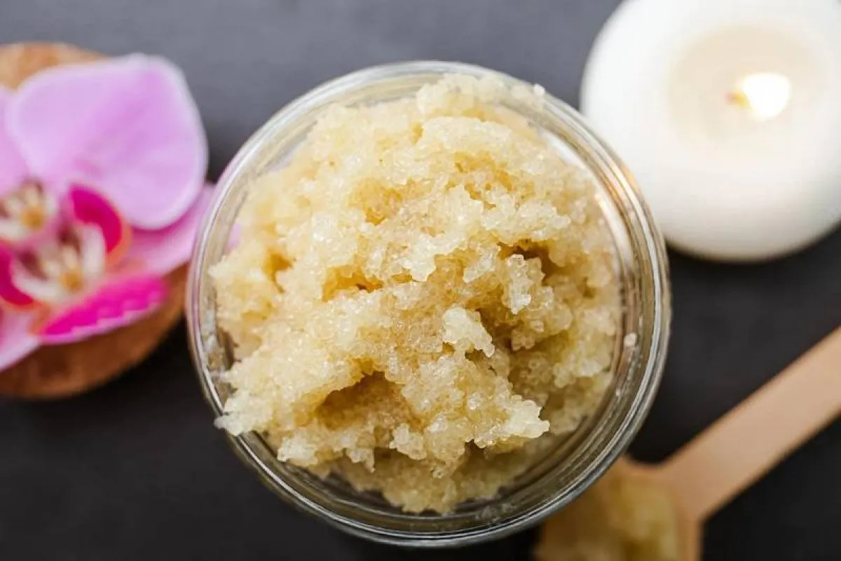 تنظيف فروة الرأس