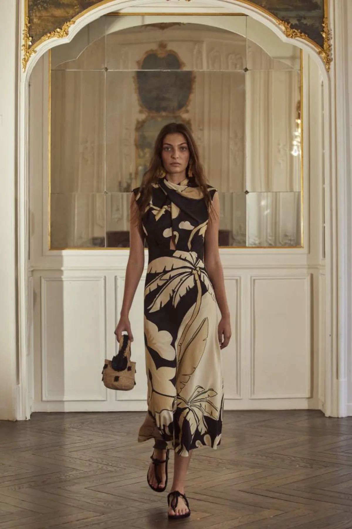 موديلات فساتين مطبّعة