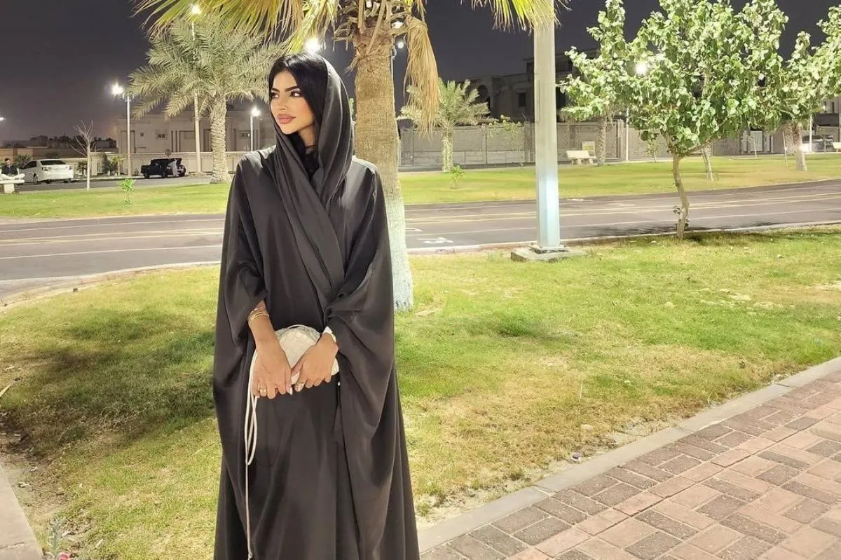 موديلات عبايات للجامعة من شهد الزهراني